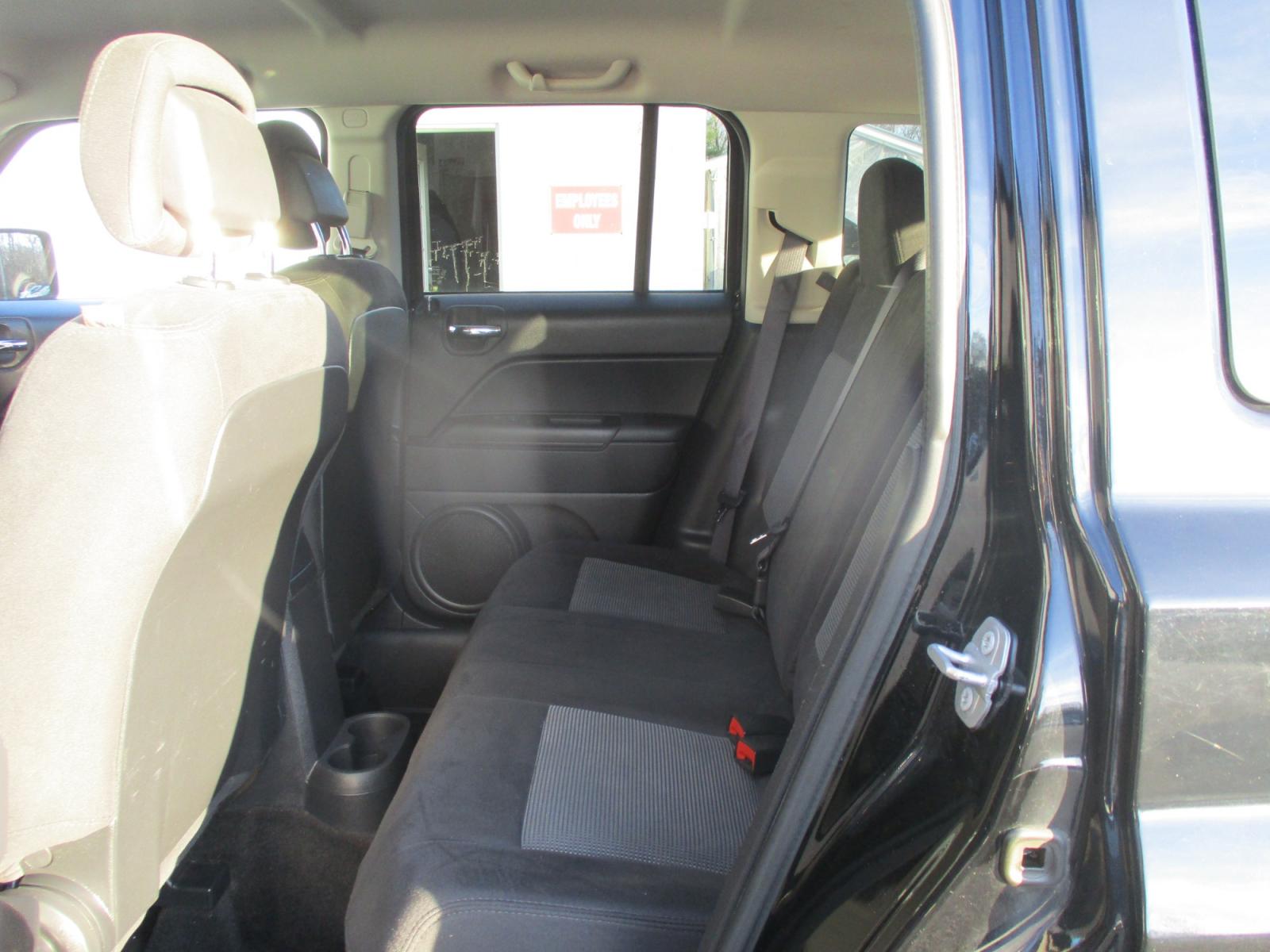 2016 Jeep Patriot (1C4NJRBB3GD) , AUTOMATIC transmission, located at 540a Delsea Drive, Sewell, NJ, 08080, (856) 589-6888, 39.752560, -75.111206 - Photo #21